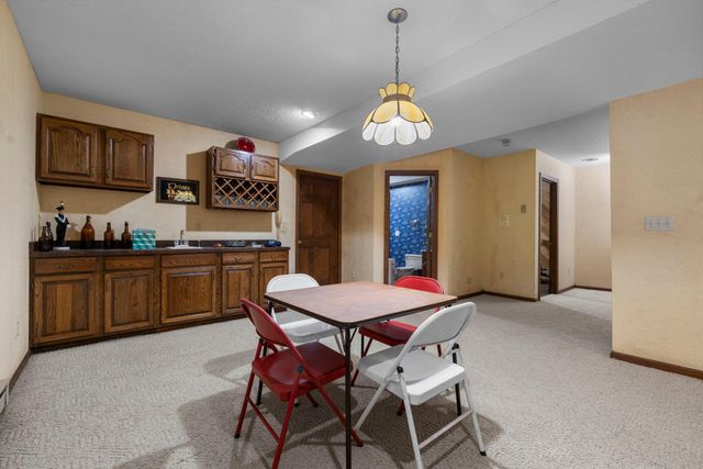 6 Lacosta Drive, Dellwood, MN 55110