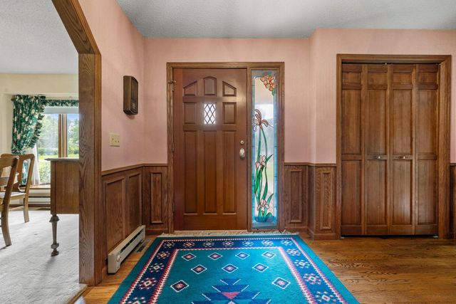 6 Lacosta Drive, Dellwood, MN 55110
