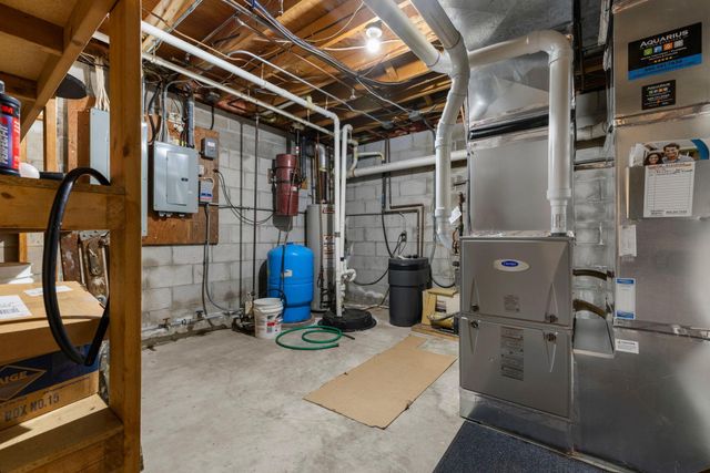 6 Lacosta Drive, Dellwood, MN 55110