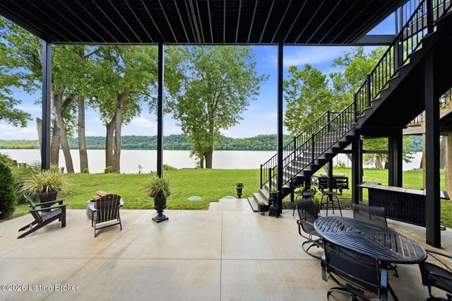 1222 Riverside Dr, Prospect, KY 40059
