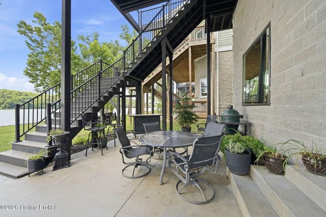 1222 Riverside Dr, Prospect, KY 40059