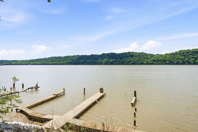 1222 Riverside Dr, Prospect, KY 40059