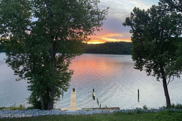 1222 Riverside Dr, Prospect, KY 40059
