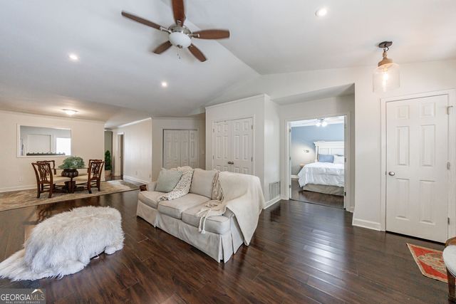 1836 S Garden Court NE, Brookhaven, GA 30319