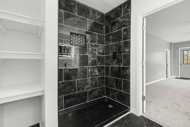 2750 W Galbraith Road, Colerain Twp, OH 45239