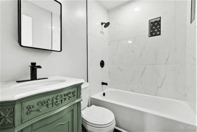 2750 W Galbraith Road, Colerain Twp, OH 45239