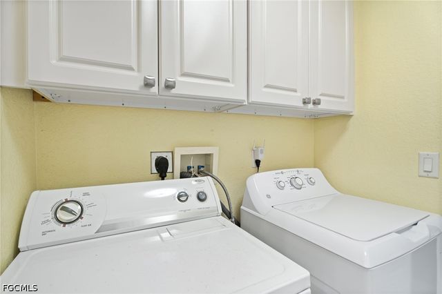 4813 SW 25th CT, Cape Coral, FL 33914