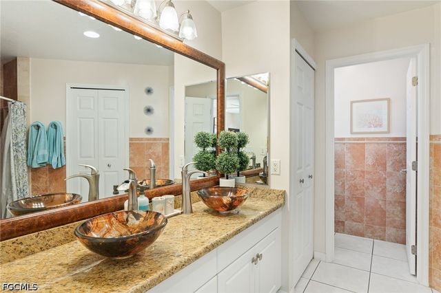 4813 SW 25th CT, Cape Coral, FL 33914