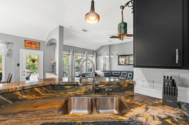 74 Blackstar Place, The Woodlands, TX 77382