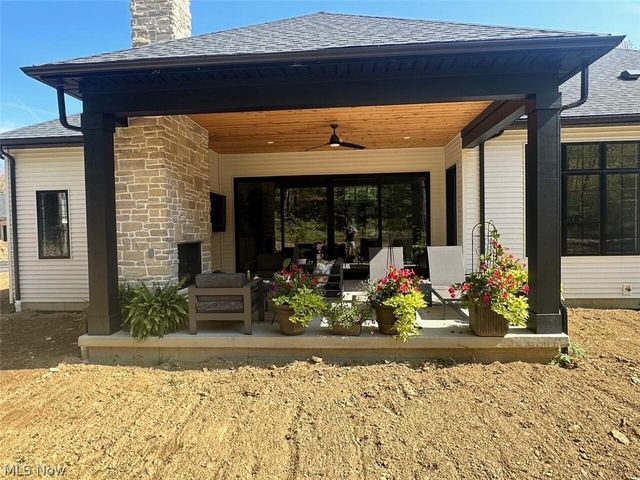 4142 St. Gregory Way, Avon, OH 44011