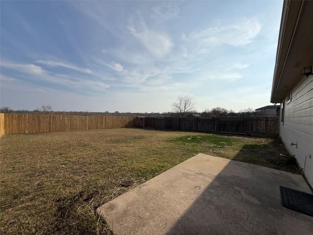 6301 Vida Nueva Ave, Del Valle, TX 78617