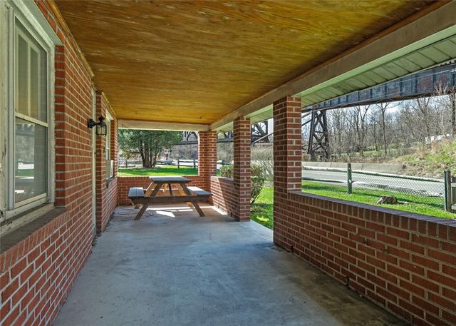 831 Dry Run Rd, Carroll Twp, PA 15063