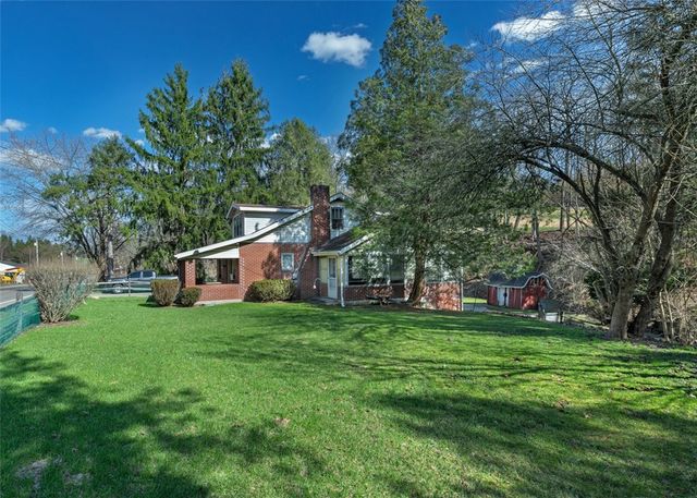 831 Dry Run Rd, Carroll Twp, PA 15063