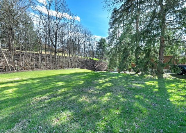 831 Dry Run Rd, Carroll Twp, PA 15063