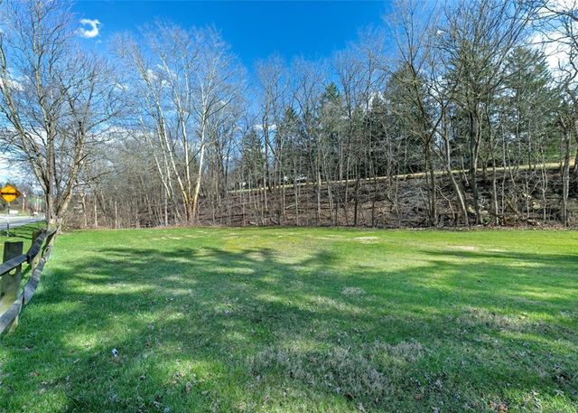 831 Dry Run Rd, Carroll Twp, PA 15063