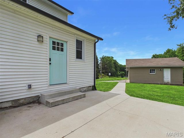 96 S Main Street, Glen Carbon, IL 62034