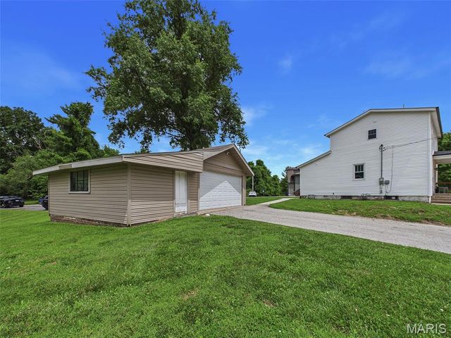 96 S Main Street, Glen Carbon, IL 62034