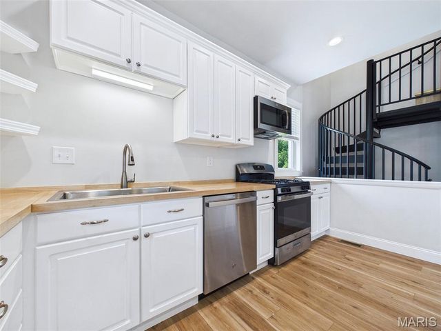 96 S Main Street, Glen Carbon, IL 62034