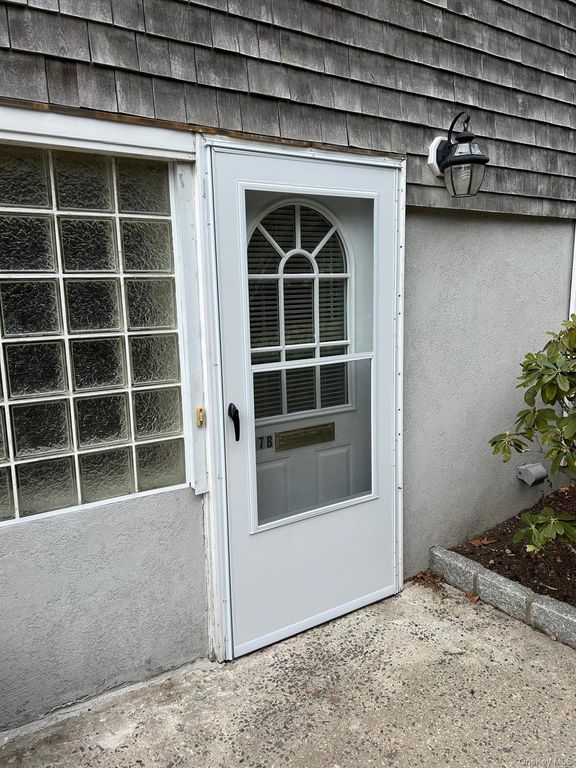 37 Memorial Drive 37B, Chappaqua, NY 10514