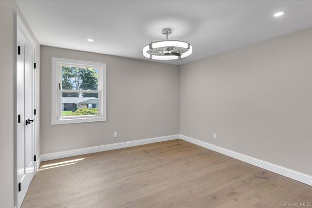 26 Malvern Lane, Stony Brook, NY 11790