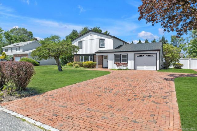 26 Malvern Lane, Stony Brook, NY 11790