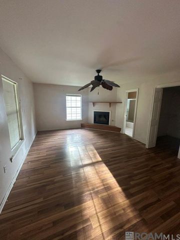 5338 Clark St, Baton Rouge, LA 70811
