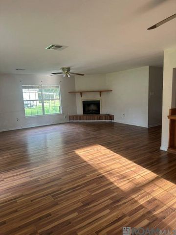 5338 Clark St, Baton Rouge, LA 70811