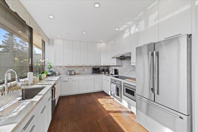 20 W 3rd Avenue 202, San Mateo, CA 94402