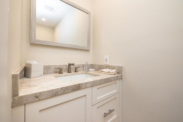 20 W 3rd Avenue 202, San Mateo, CA 94402