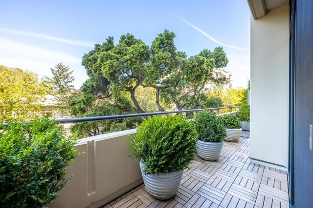 20 W 3rd Avenue 202, San Mateo, CA 94402
