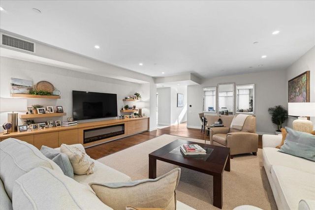 20 W 3rd Avenue 202, San Mateo, CA 94402
