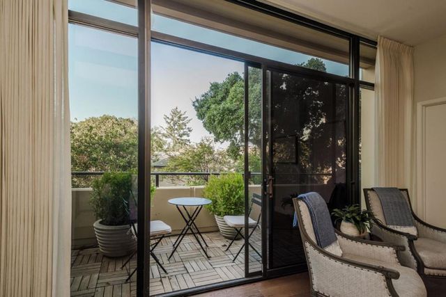 20 W 3rd Avenue 202, San Mateo, CA 94402