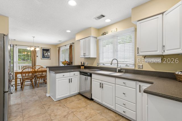 60 Otter Rd, Hilton Head Island, SC 29928