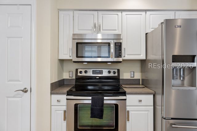 60 Otter Rd, Hilton Head Island, SC 29928
