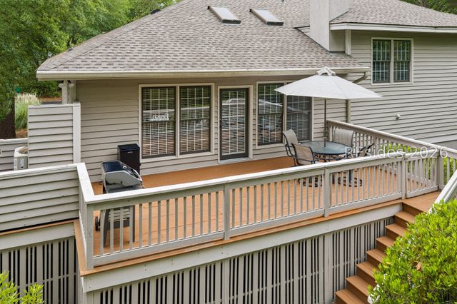 60 Otter Rd, Hilton Head Island, SC 29928