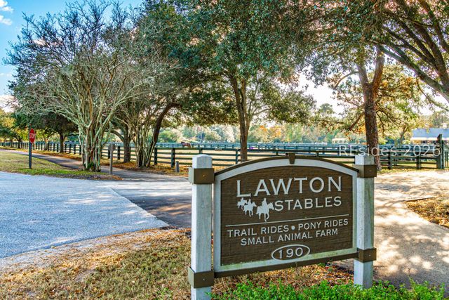 60 Otter Rd, Hilton Head Island, SC 29928