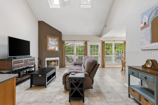 60 Otter Rd, Hilton Head Island, SC 29928