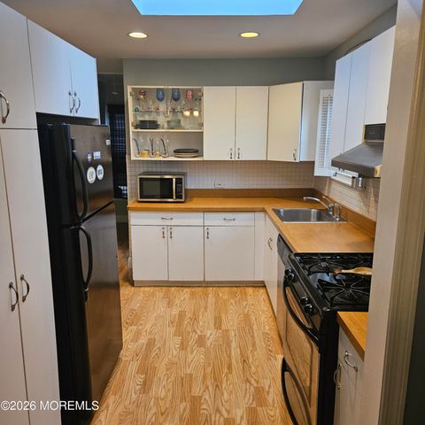 25 Monmouth Road 2, Oceanport, NJ 07757