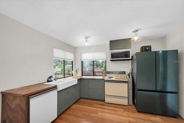 1840 51ST STREET S, Gulfport, FL 33707