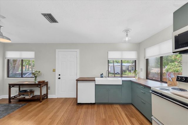 1840 51ST STREET S, Gulfport, FL 33707