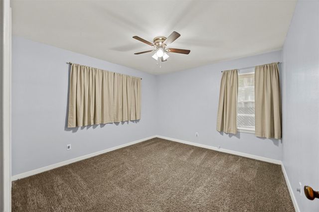 101 S Delmont Drive E, Conroe, TX 77301