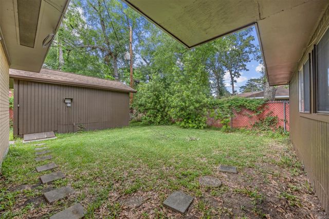 101 S Delmont Drive E, Conroe, TX 77301