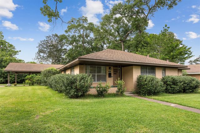 101 S Delmont Drive E, Conroe, TX 77301