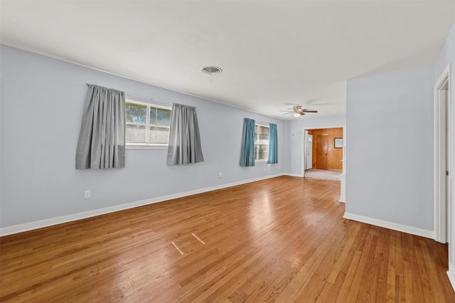 101 S Delmont Drive E, Conroe, TX 77301