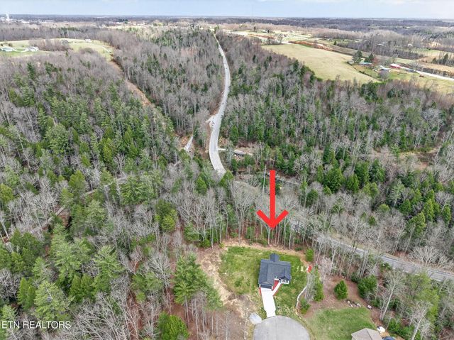 523 Ferry Bend Tr, Crossville, TN 38571