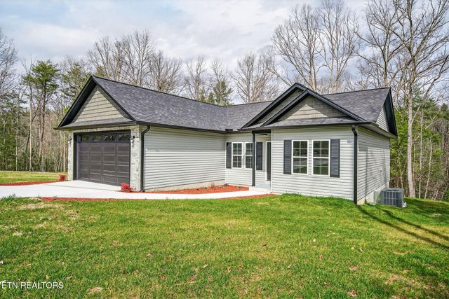 523 Ferry Bend Tr, Crossville, TN 38571