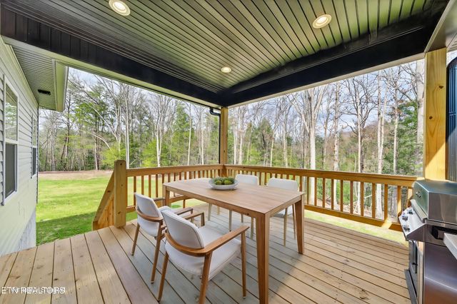 523 Ferry Bend Tr, Crossville, TN 38571