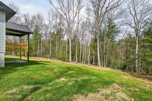 523 Ferry Bend Tr, Crossville, TN 38571