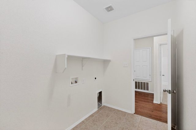 2409 Buelingo Lane, Fort Worth, TX 76131