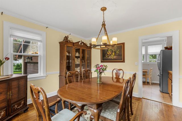 19 Glenorchy Place, New Rochelle, NY 10804